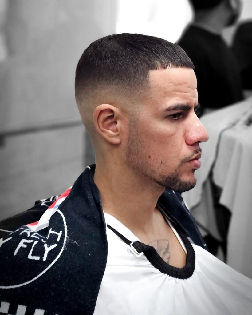 Cortes de Cabelo Buzz: Guia Completo para o Estilo Perfeito, image size:820x1024